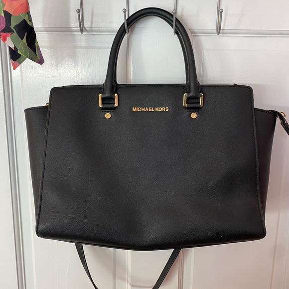 Sold - Picture 2 of 10